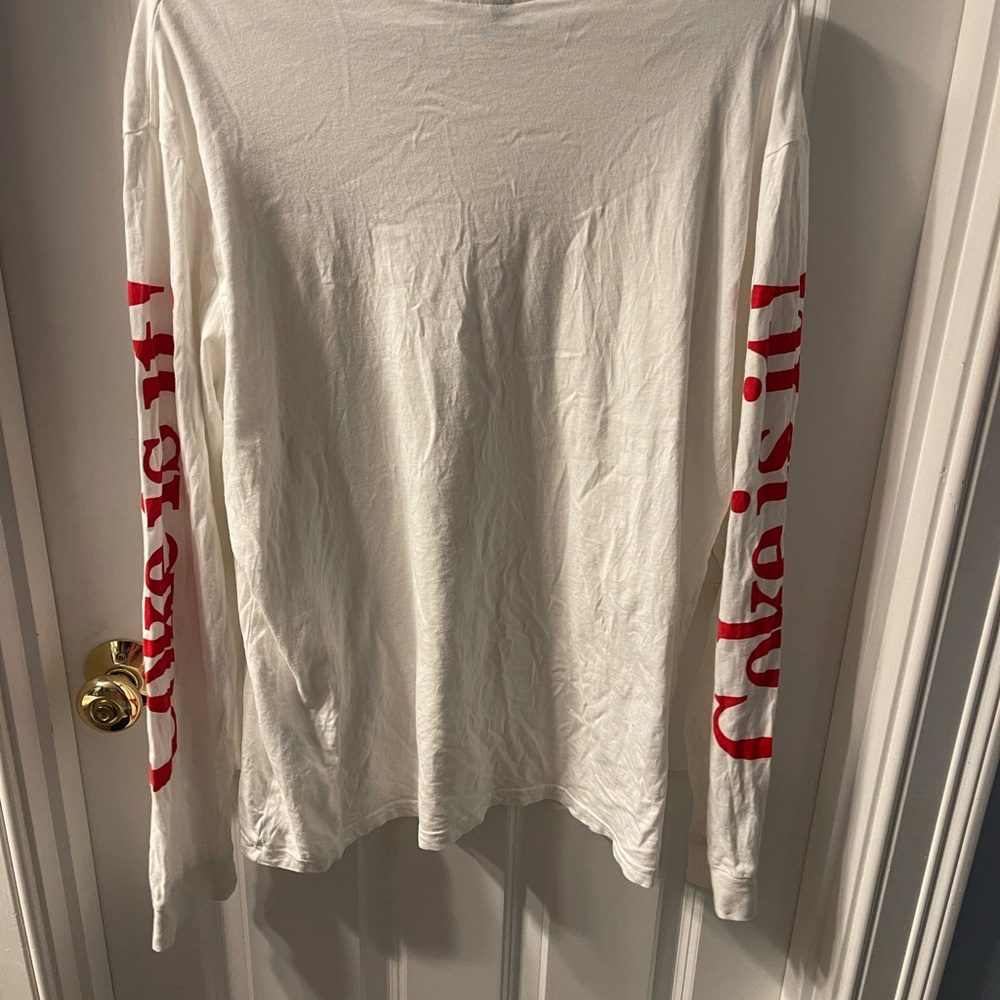 Men’s long sleeve shirt! - Picture 2 of 2